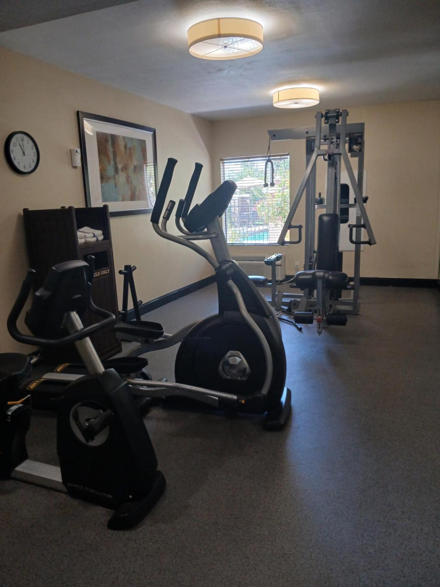 Best Western Plus Bradenton Hotel & Suites Exterior photo